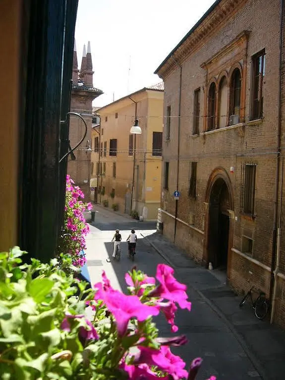 Locanda Borgonuovo Ferrara 3*,